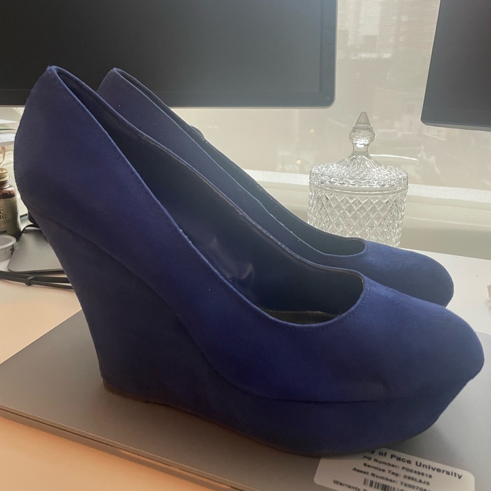 Brash Blue Wedge Shoes with Suede Finish